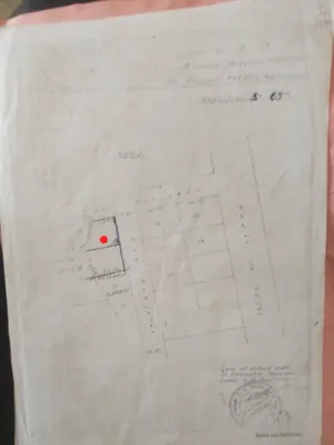 Terrain en angle de rue de 1800 m² à vendre à Djidjolé – 42 millions FCFA