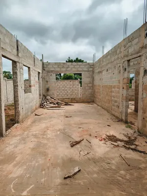 Vente d'une villa à Apessito, 2 chambres, 300 m², inachevée – 17 millions FCFA à débattre — photo 8