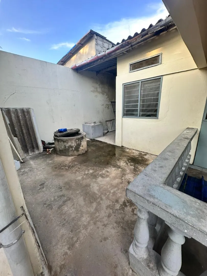Maison 3 pièces en vente à Agbata, proche du goudron – 18 millions FCFA