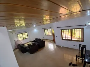 Location d'une villa à Hédzranawoé Balkan, 5 chambres, R+2, garage 5 voitures, avec ou sans meubles – à partir de 800 000 FCFA — photo 2