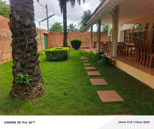Villa 4 chambres sur 597 m² en vente en angle de rue à Avenou Factory – 180 millions FCFA — photo 2
