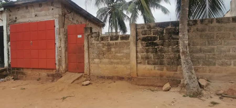 Terrain demi-lot en vente à Ségbé – 12 millions FCFA