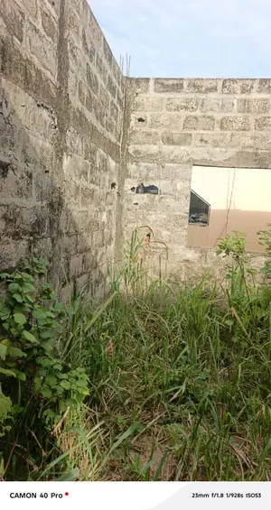 Vente d'une villa à Agoè Legbassito Avinato, 5 chambres, 1 lot (600 m²), en angle de rue, niveau dalle – 40 millions FCFA — photo 3
