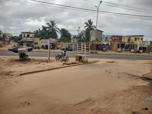 Immeuble locatif inachevé 17 appartements sur 1 lot en vente à Agbalépédo – 150 millions FCFA