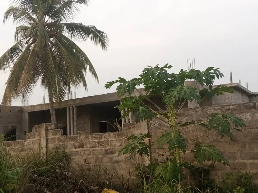 Maison 5 chambres en vente à Akato Viépé – 40 millions FCFA