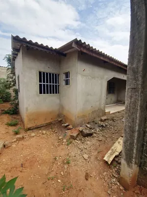 Vente d'une villa inachevée à Sogbossito Catholique, 4 chambres + 2 appartements, 1 lot 600 m², titre foncier – 90 millions FCFA — photo 18
