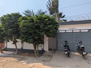 Villa 5 pièces à vendre à Avédji Wessomé, proche du goudron – 72 millions FCFA