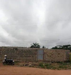 Terrain 367 m² en vente en angle de rue à Zossimé Amadenta – 13 millions FCFA — photo 3