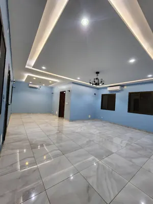 Villa duplex 5 chambres à louer à Togo 2000 face à l'aéroport – 600 000 FCFA/mois