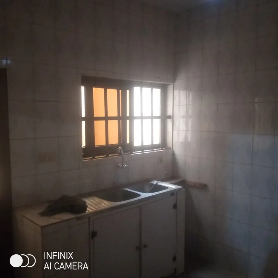 Villa duplex 6 pièces à louer en bord du goudron à Hédzranawoé – 500 000 FCFA/mois