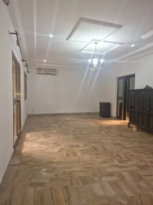 Location d'une villa basse à Forever, 4 chambres, avec jardin et dépendances – 500 000 FCFA négociable — photo 8