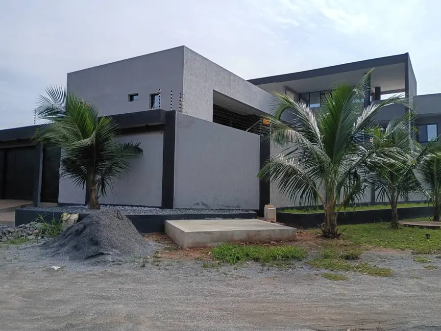 Résidence villa 5 pièces en vente à Cité Oua (Caisse) à Lomé – 1,5 milliard FCFA