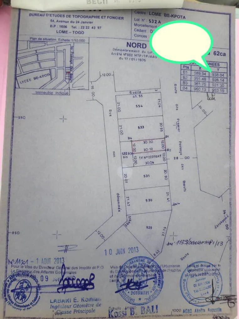 Terrain demi-lot en vente en face du goudron à Bè Kpota Agip – 45 millions FCFA