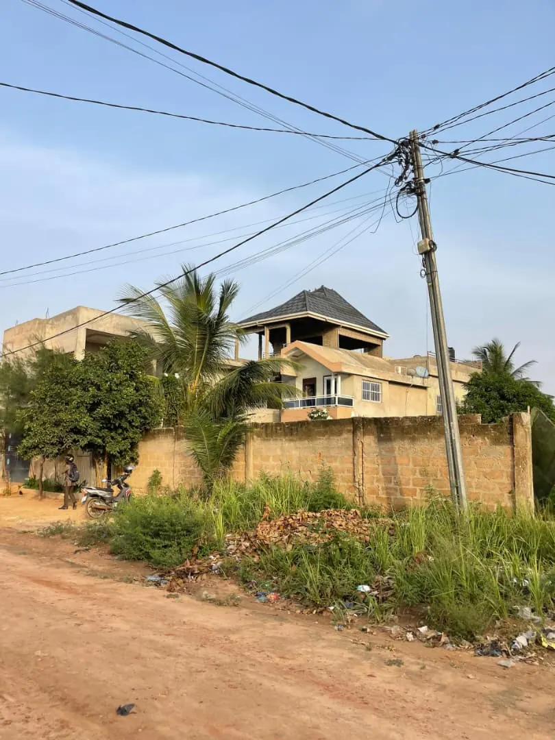 Terrain 1 lot à vendre à Agoè Amedent-Attiomé – 20 000 000 FCFA