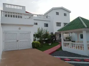 Villa 4 chambres à vendre à Baguida, proche de la plage et du goudron – 220 000 000 FCFA