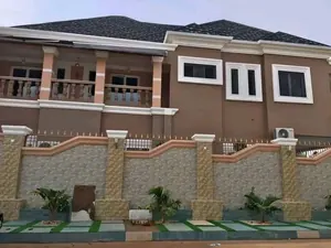 Villa 9 pièces avec piscine à vendre à Adidogomé – 350 millions FCFA