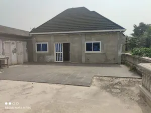 Villa étage 6 pièces en vente sur 1 lot avec titre foncier à Adidogomé Catholique – 100 millions FCFA — photo 4