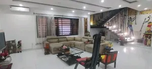 Villa 8 pièces en vente sur 755 m² avec piscine à Nukafu St Joseph – 650 millions FCFA — photo 5