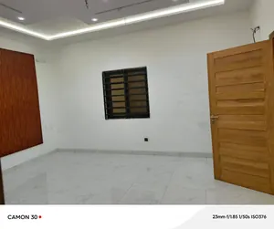 Vente d'une villa duplex à Agoè Légbassito Ahonkpoé, sur demi-lot, R+2, titre foncier personnel – 150 millions FCFA à débattre — photo 6