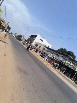 Terrain 1 lot en vente en bordure de goudron à Attikoumé Adinomoto – 190 millions FCFA