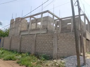 Maison duplex inachevée 6 chambres en vente à Adidogomé Wognomé – 55 millions FCFA