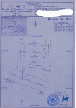 Terrain 1195 m² en vente à Apessito Gbesetsen, angle de rue – 6 millions FCFA le lot