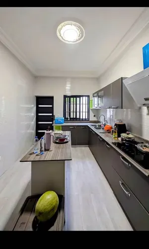 Vente d'une villa à Cococodji, 5 chambres, R+2, avec piscine, sur 340 m² – 170 000 000 FCFA (sans les meubles) — photo 3