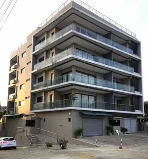 Vente d'un immeuble à Angré (Star 12), 500 m² – 1,2 milliard FCFA