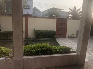 Villa 4 chambres salon en vente à Agoè Kitidjan – 40 000 000 FCFA