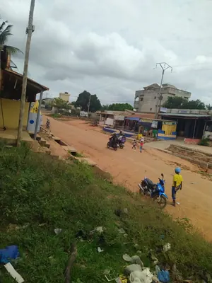 Terrain 300 m² en vente au bord de la voie principale à Agoè Zossimé – 15 millions FCFA — photo 5