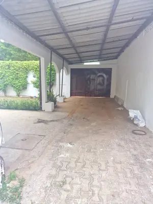 Location d'une villa basse à Forever, 4 chambres, avec jardin et dépendances – 500 000 FCFA négociable — photo 13