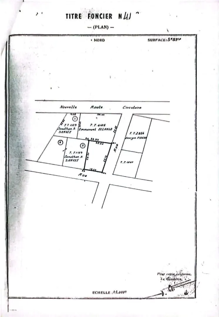 Terrain 1 lot angle de rue en vente à Tokoin Ramco – 65 millions FCFA