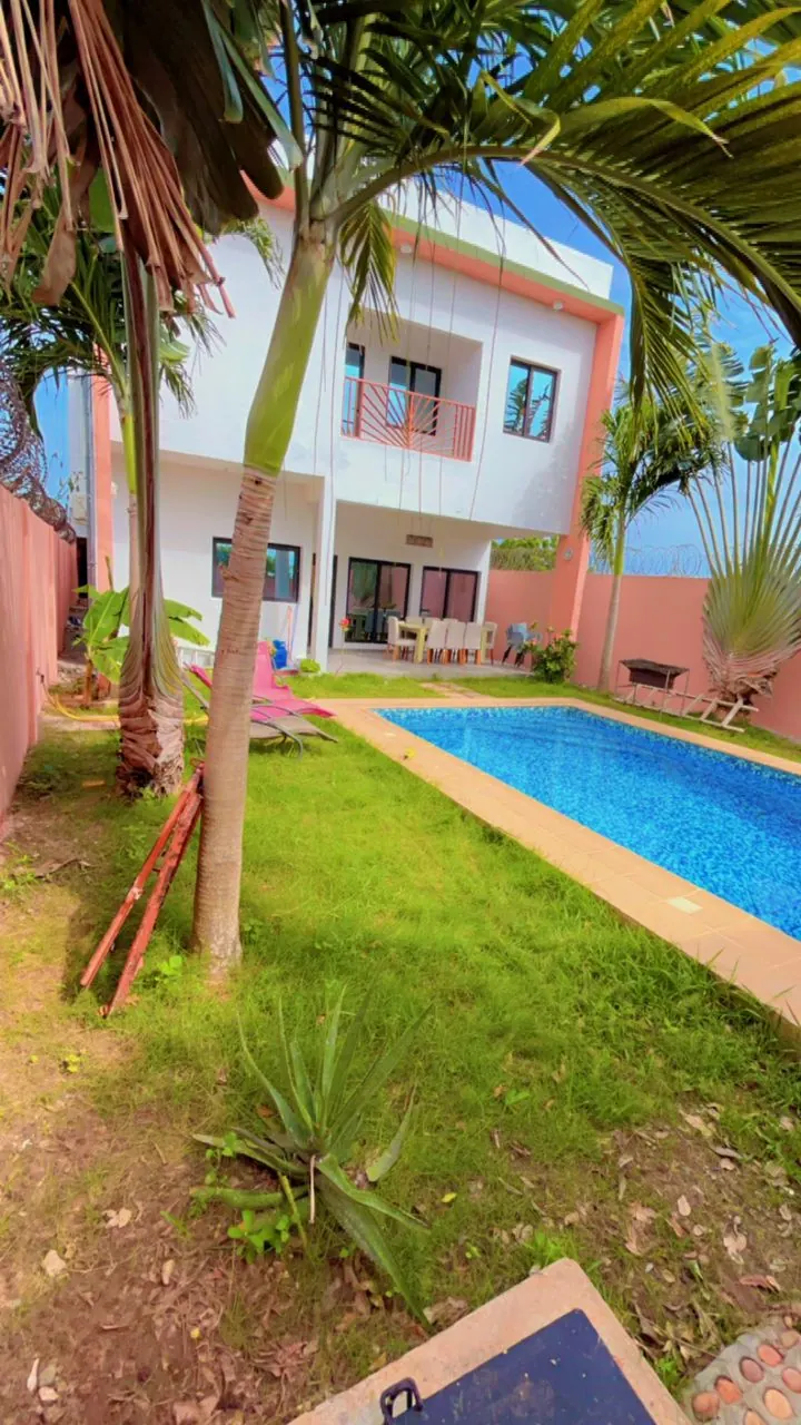 Vente d'une villa à Zanguéra – 120 000 000 FCFA