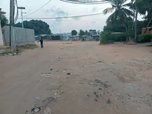 Terrain 300 m² en vente à Avédji Wessomé – 19 millions FCFA