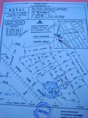 Vente d'un terrain à Attikoumé, 255 m², proche du goudron – 35 000 000 FCFA — photo 2