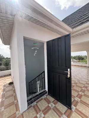 Villa 6 pièces à vendre à Zanguéra Klémé – 300 m² – 80 millions FCFA — photo 9