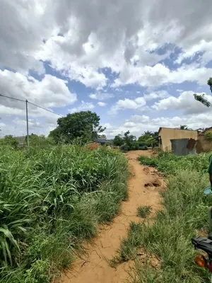 Terrain nu en vente à Sanguéra Wogomé près du commissariat – 4,5 millions FCFA — photo 4