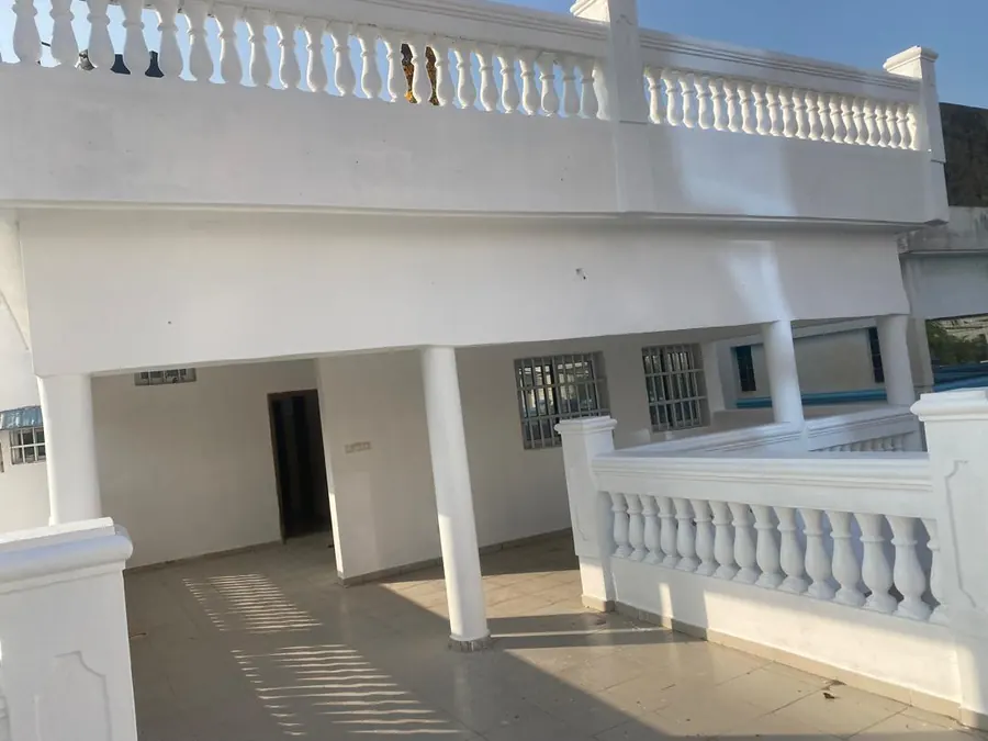 Villa 5 pièces meublée en vente à Baguida Yovokomé – 125 millions FCFA