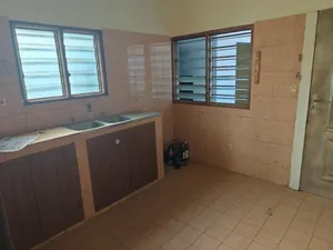 Villa en angle de rue au bord du goudron en vente à Agoè Cacaveli – 70 000 000 FCFA — photo 3
