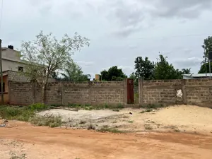 Terrain de moins d'un lot en vente à Sanguera Klikamé – 23 millions FCFA