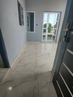 Villa 6 pièces à louer à Agbalepedo Cours Lumière – 600 000 FCFA — photo 2