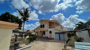 Villa 6 pièces sur 2 lots à vendre à la Cité OUA – 1 milliard FCFA — photo 8
