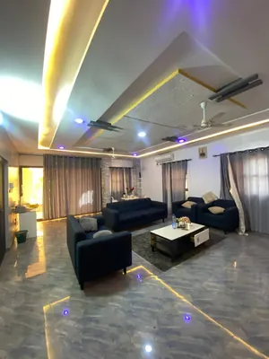 Villa duplex 5 chambres 300 m² en vente à Agoè Sogbossito Bar Avenir – 55 millions FCFA — photo 4