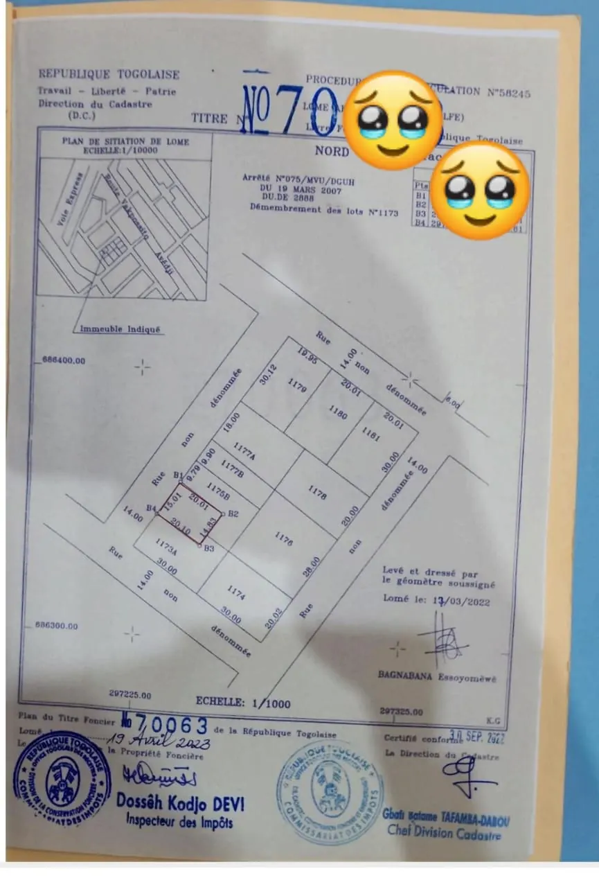 Terrain demi-lot de 300 m² en vente à Adidogomé Amadahomé – 25 millions FCFA