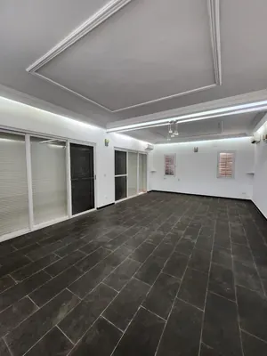 Immeuble R+2 avec boutiques en vente au Grand Marché de Lomé – 1 milliard FCFA — photo 3
