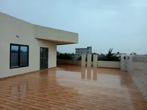 Vente d'une villa à Kégué, 6 chambres, 680 m², avec piscine et jardin – 330 millions FCFA — photo 3