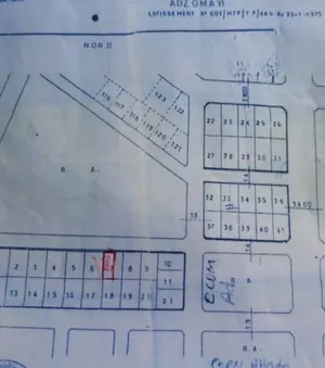 Terrain demi-lot en vente à Zoro Bar (Lycée du port) – Lomé – 20 millions FCFA