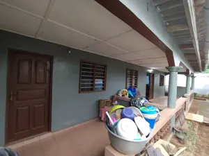 Vente d'une maison à Agoè Légbassito / Lycée, 3 chambres, 360 m² – 28 millions FCFA — photo 2