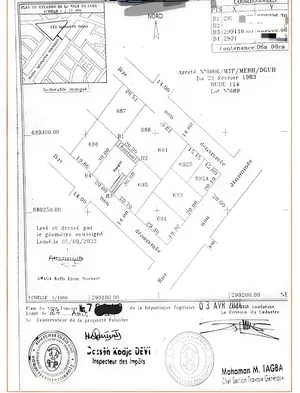 Terrain 1 lot clôturé en vente à Agoé Assiyéyé – 40 000 000 FCFA
