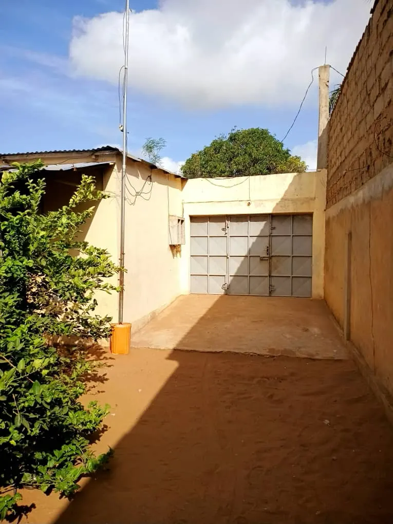 Maison demi-lot à vendre à Hedjranawoé – 50 millions FCFA